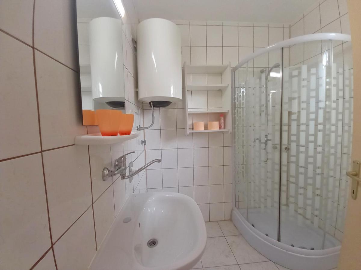 Ruzica, Apartment